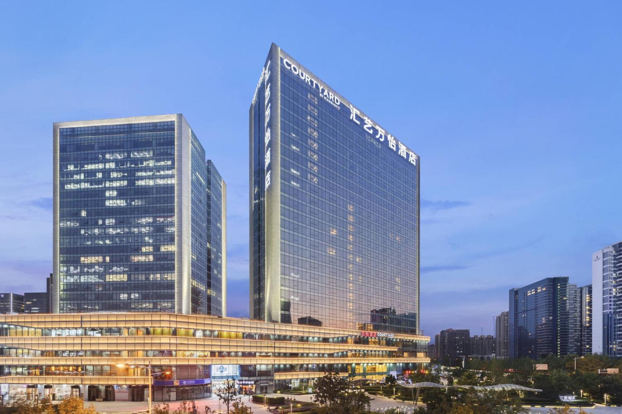 Courtyard By Marriott Zhengzhou East Hotel Exterior photo