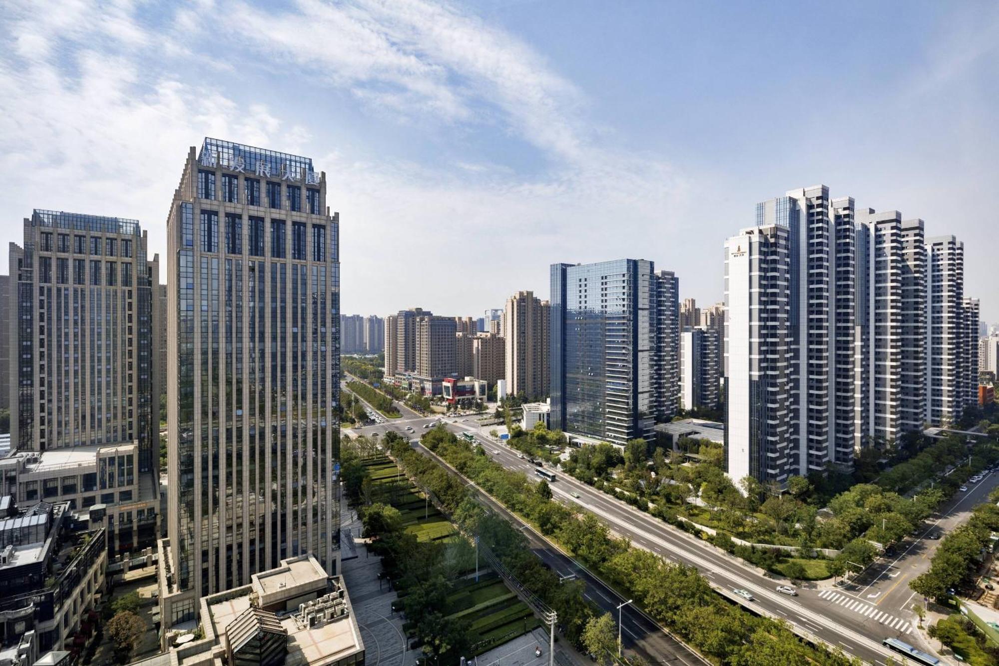 Courtyard By Marriott Zhengzhou East Hotel Exterior photo